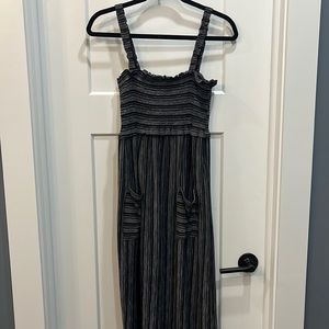 Sinuous Women’s Black And‎ White Vertical Stripe Smocked Top Dress Size Small